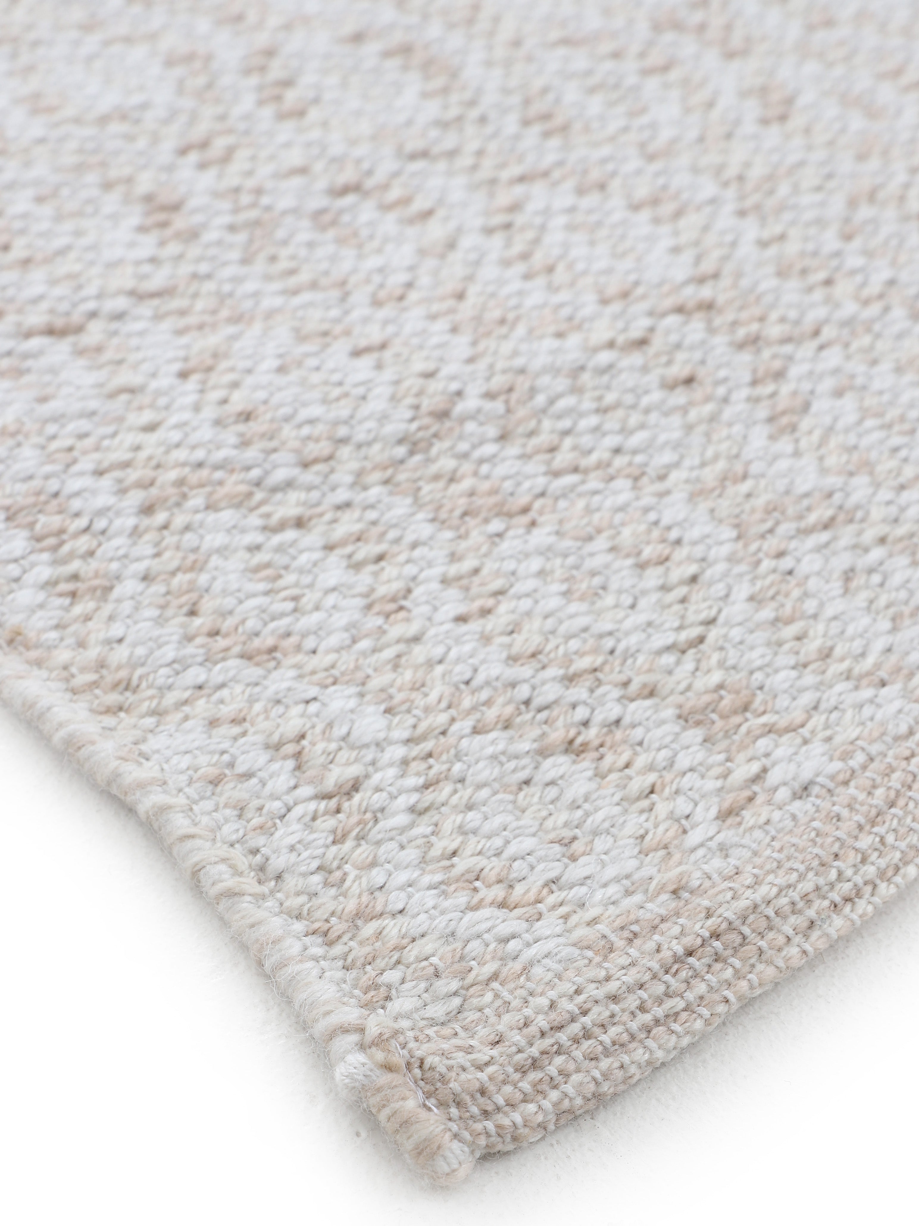 In- & Outdoor Teppich aus recyceltem Material Creme