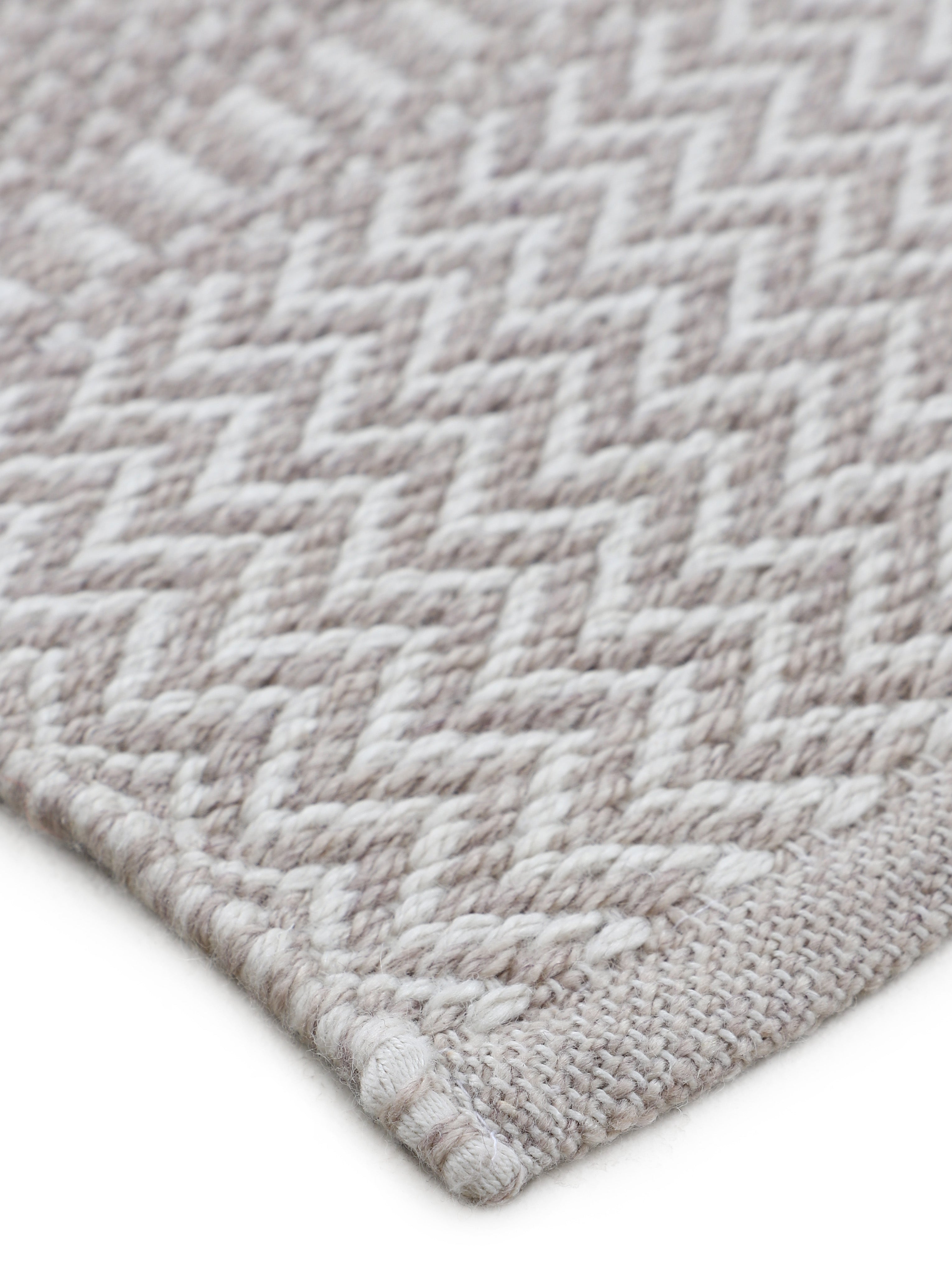 In- & Outdoor Teppich aus recyceltem Material Creme