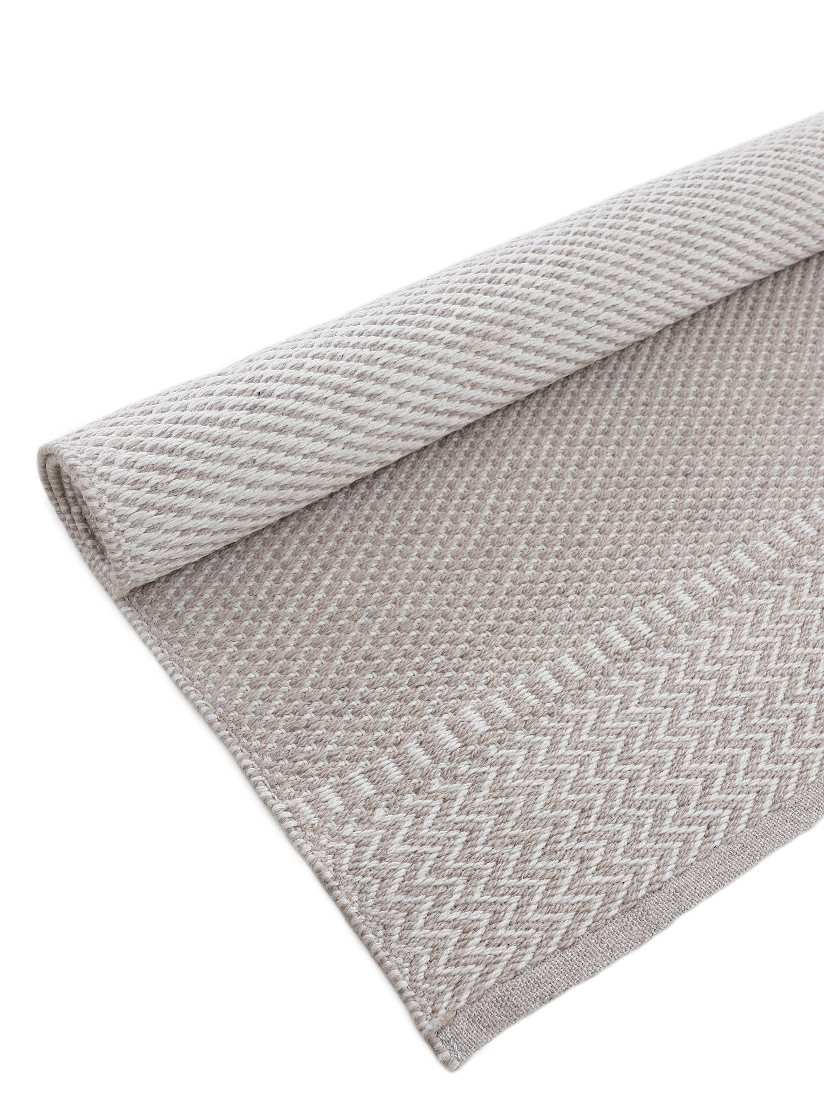 In- & Outdoor Teppich aus recyceltem Material Creme