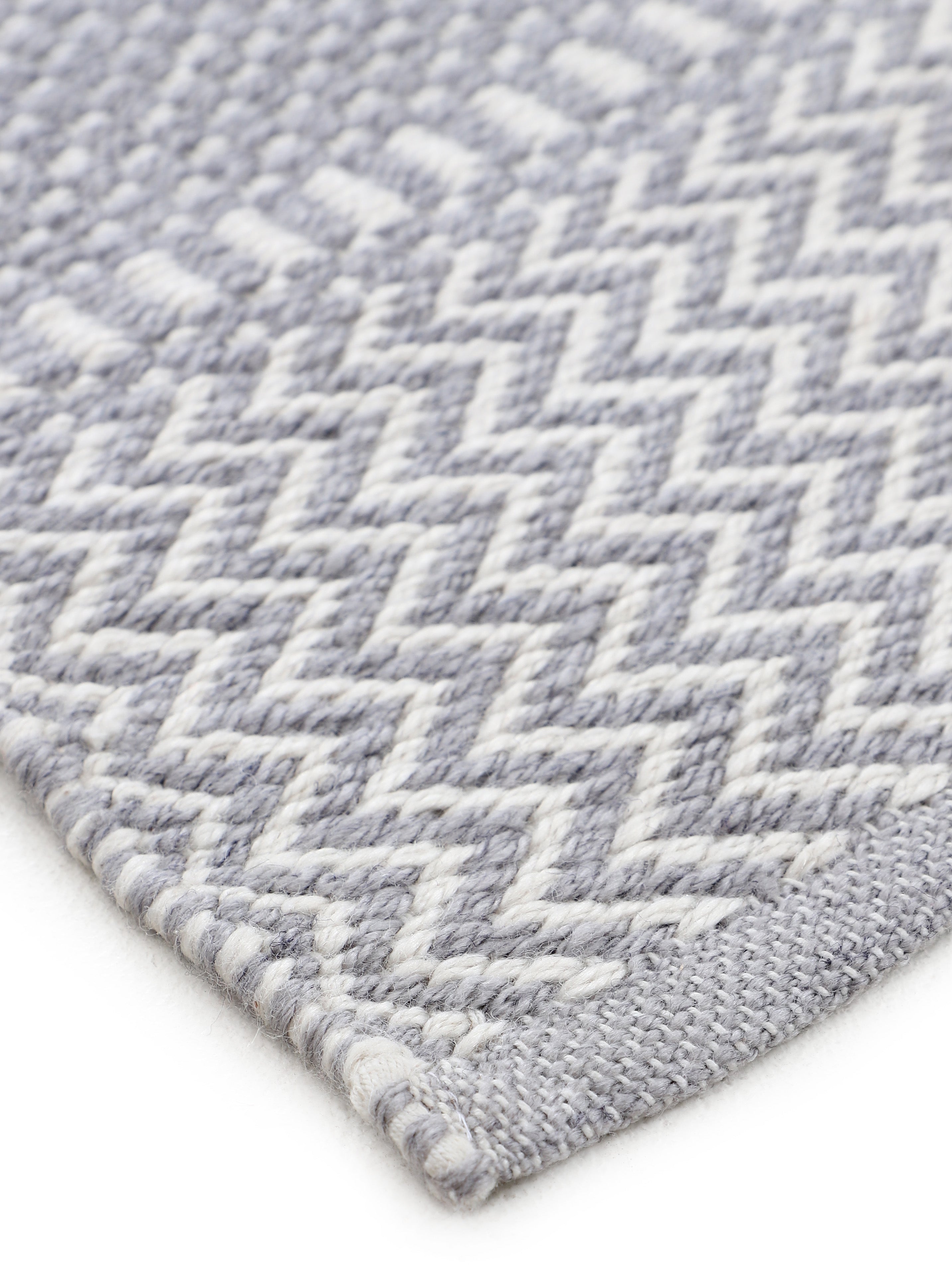 In- & Outdoor Teppich aus recyceltem Material Grau