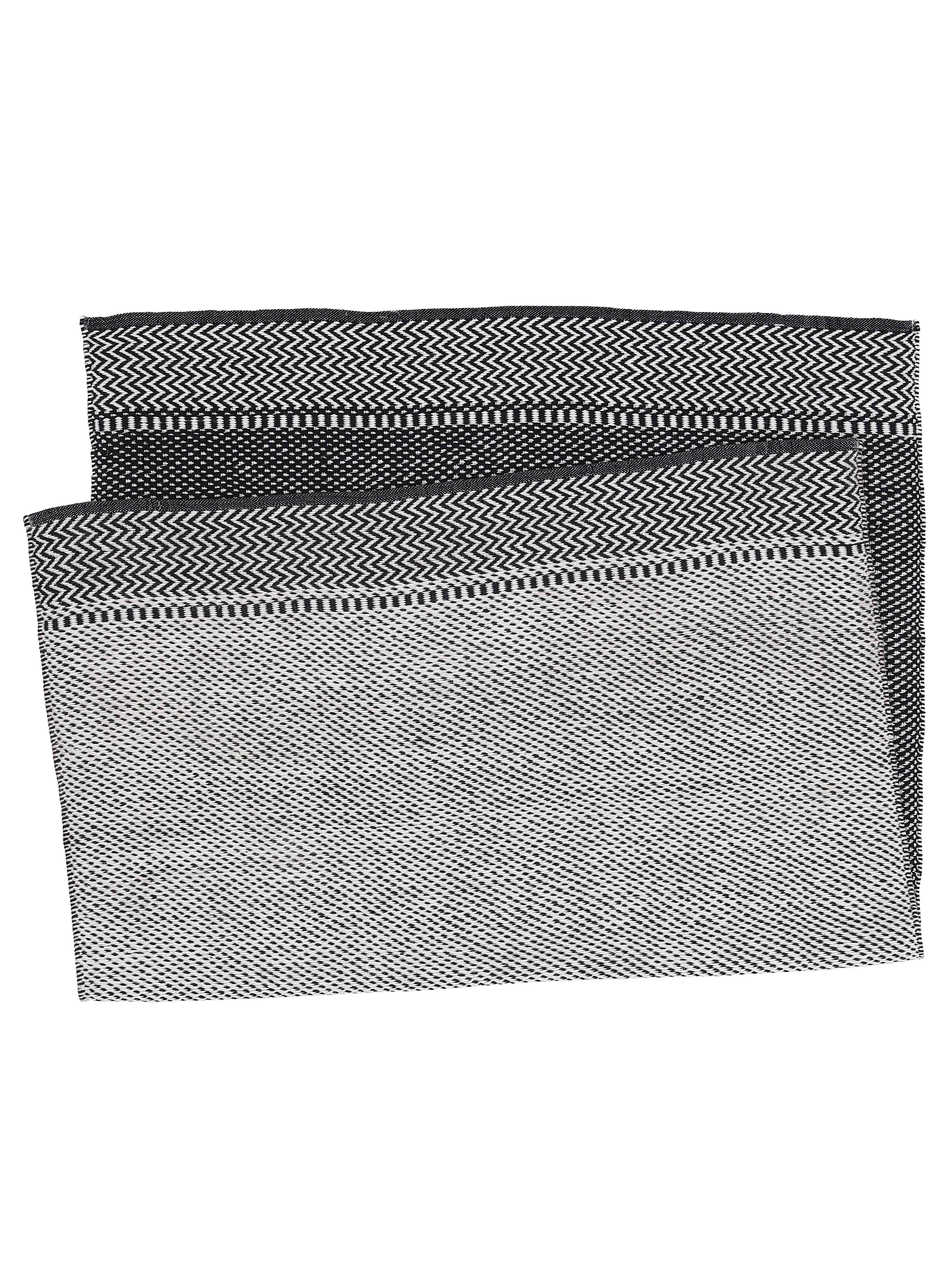 In- & Outdoor Teppich aus recyceltem Material Schwarz