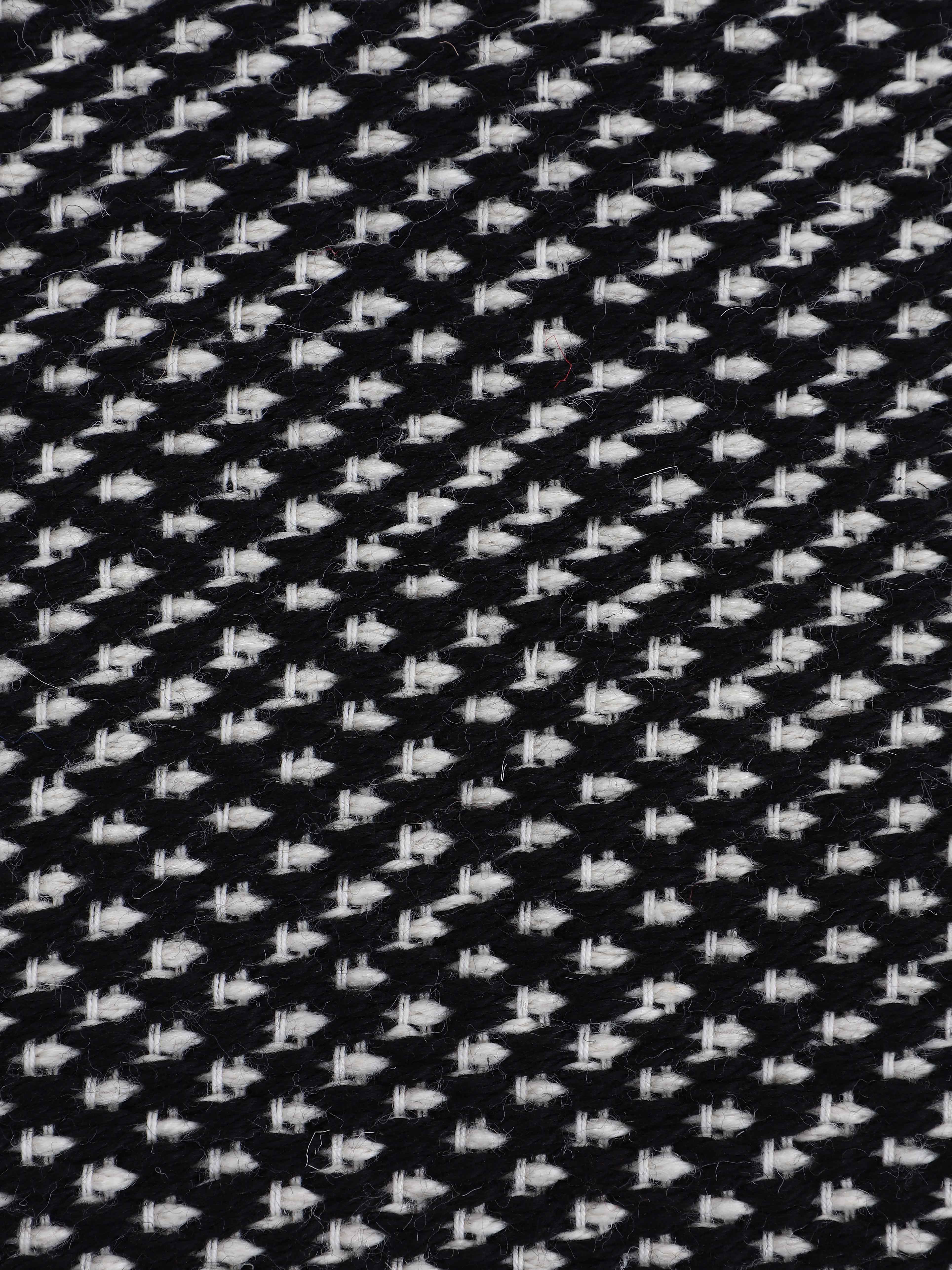 In- & Outdoor Teppich aus recyceltem Material Schwarz